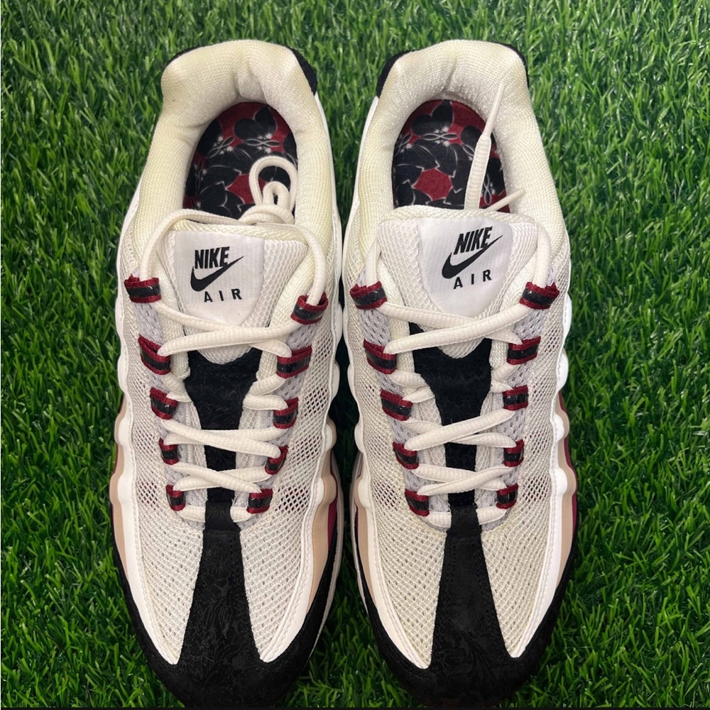 Nike Air Max 95 - Picture 4 of 11